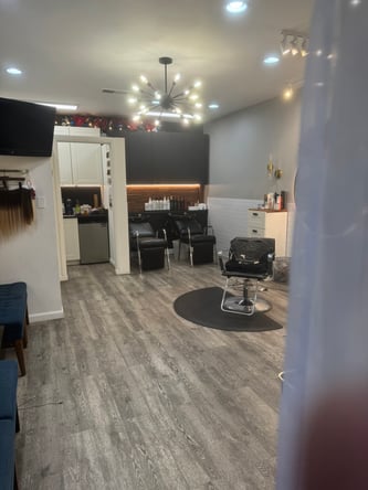 Salon Suite in Heart of Old Town. 375 square feet fully equipped. Washer and drier on site.