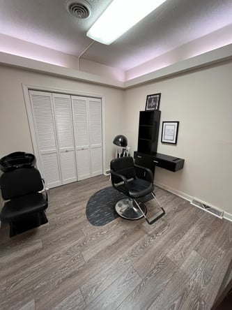 Salon Suites