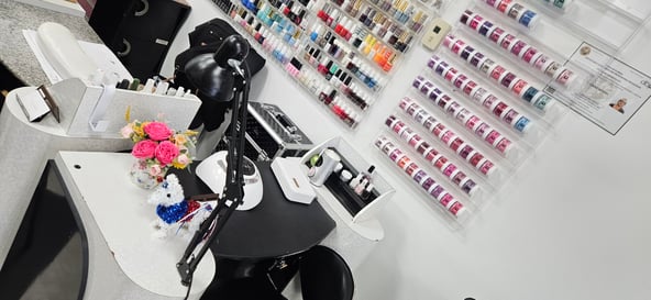 Manicure/Pedicure chair available in Kendall West