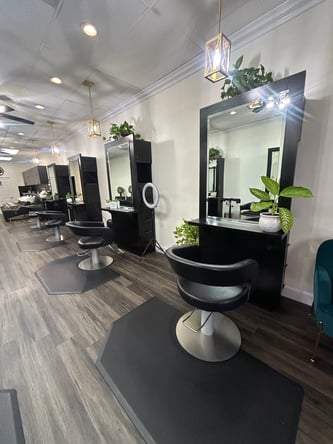 Clauds Hair Studio looking for licensed stylist