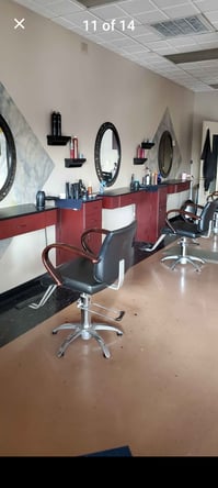 Spacious Salon Suite with 3 Chairs + Private Rooms in Leesport, PA
