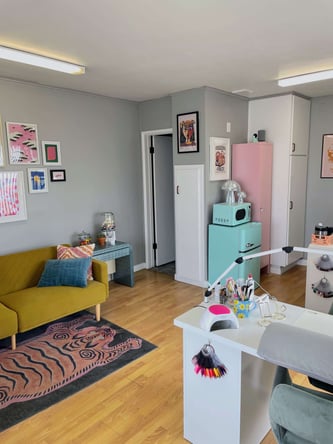 2 Nail Tables for Rent