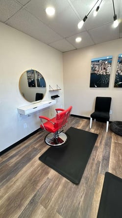 Chair for rent in micro salon