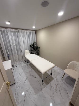 Luxury Treatment Room in Brooklyn (Ocean Ave) for Lash, PMU, Massage