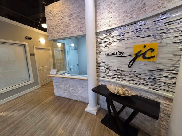 Salons by JC in Town and Country, MO – Salon Suite for Rent