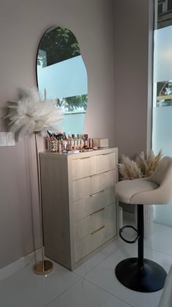 Beauty Spaces for Rent – Nail, Brow/Makeup & Private Room | West Hollywood