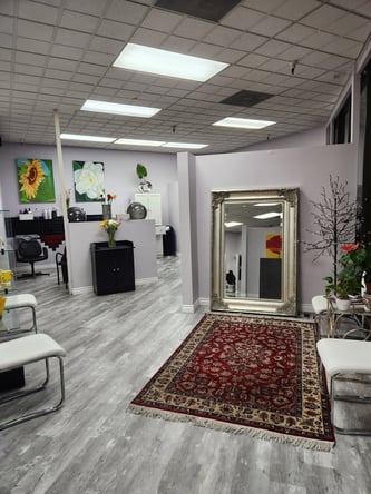 ✨ STYLIST STATIONS AVAILABLE ✨