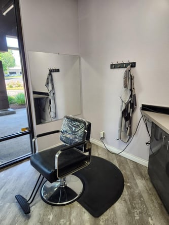 ✨ STYLIST STATIONS AVAILABLE ✨