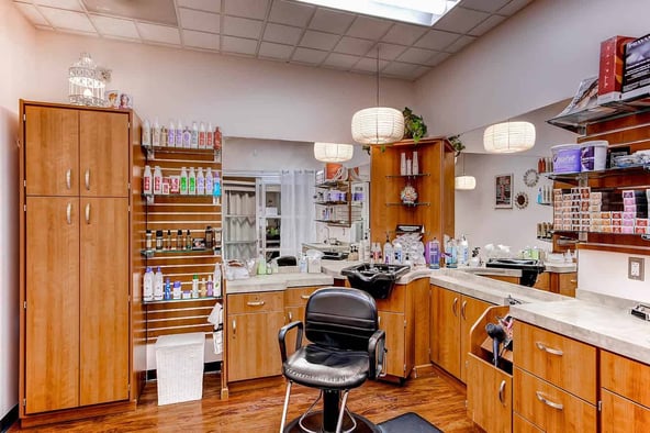 Sola Salon Studios in Mason, OH – Salon Suite for Rent