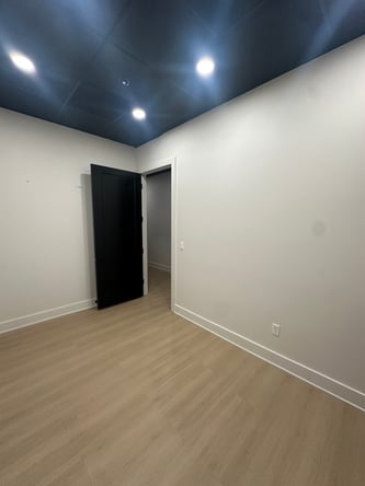Luxury suites for rent/ Co working space