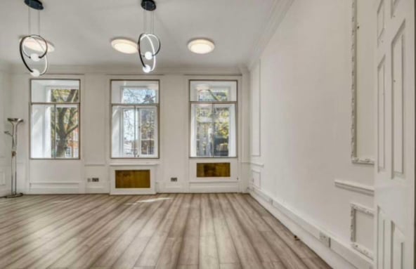 Spacious and glamorous room for aesthetic medical treatments
