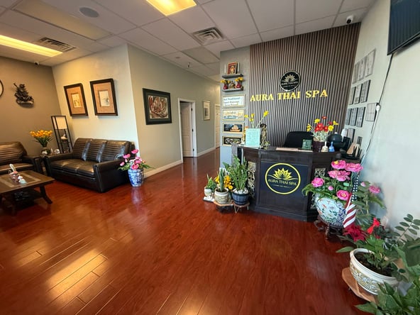Salon studio for rent