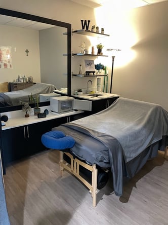 Salon Chair for Rent at Golden Cuts Color – San Rafael, CA