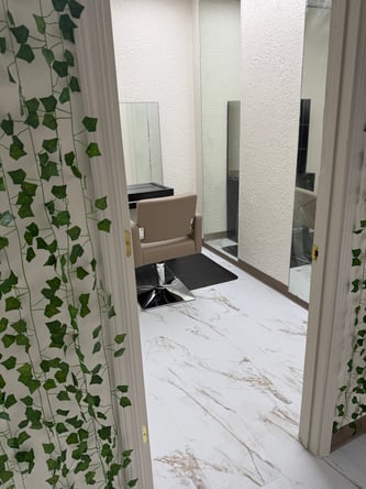 Private hair salon suites for rent