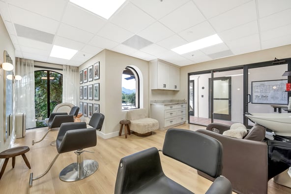 Luxury Beauty Suites in Scottsdale – Prime Location! Pinnacle Peak and Pima
