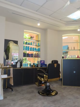 Beautiful Newly Remodeled Salon Space for Rent – Prime Hillcrest Location