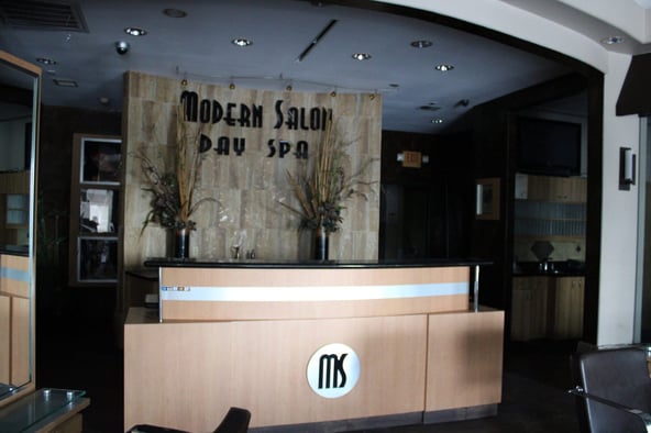 Turnkey Salon Space for Lease – Fully Built-Out with Stations and Mirrors