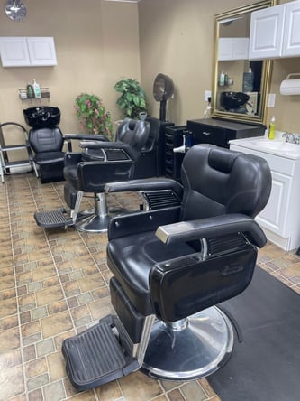 Barber Booth Available – Prime Spot in Acworth!