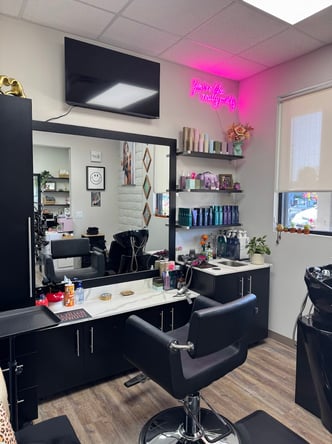 Salon Chair for Rent at Golden Cuts Color – San Rafael, CA