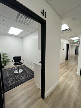 Salon Suites Available at The Dale