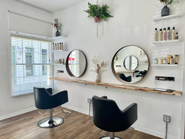🌿 Chair for Rent – Davines Salon, Downtown Redlands