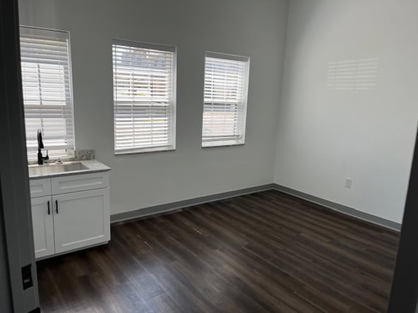 Turn Your Passion into Profit! Salon Spaces for Rent – $150/Week
