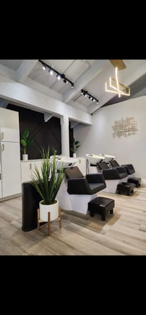 Stations for Rent- Blonde Culture Salon
