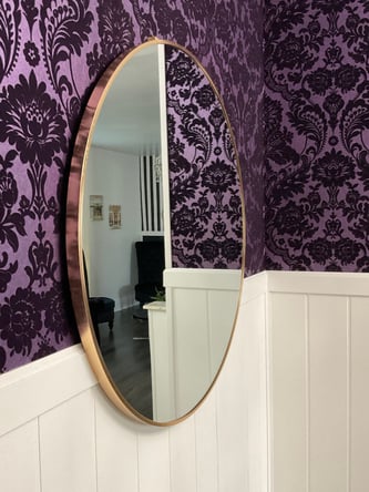 Beautiful Luxury Salon Available!
