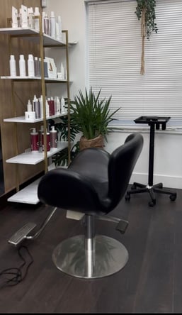 Premium Salon Chair Rental