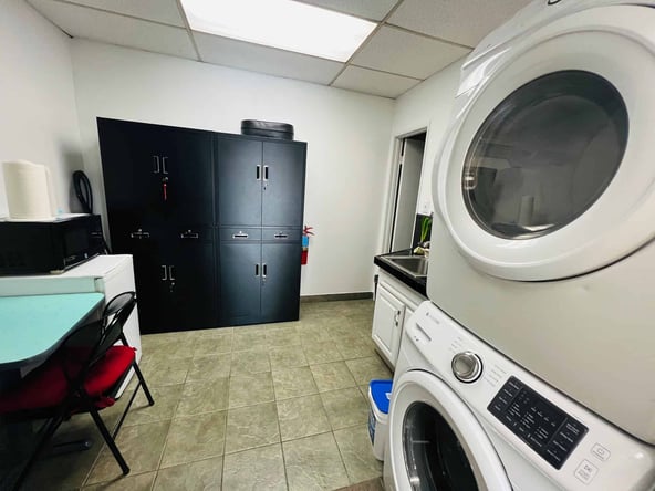 Join Our Salon in South Torrance (Under New Ownership)– Hair Stylist Chair Rental