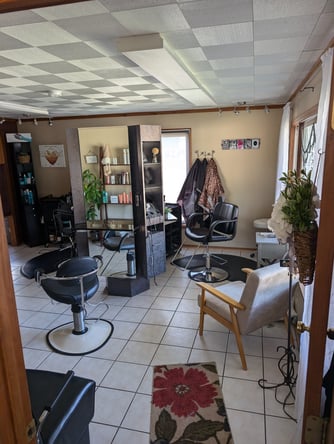 Salon Suites and Booths for Rent in Downtown Pewaukee, WI