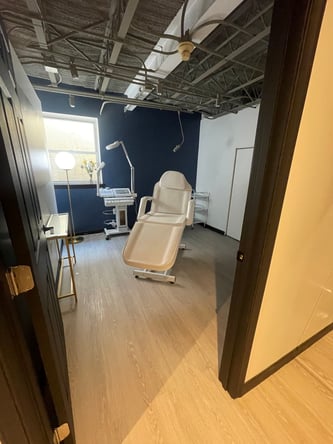 Salon Suite Rental in Old Town Alexandria
