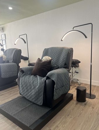 salon booth for rent