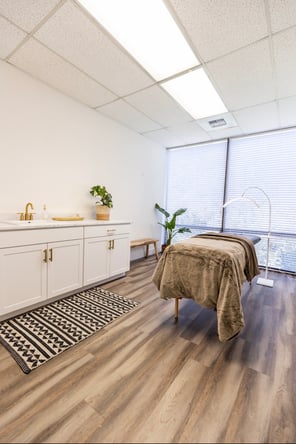 Rocklin Salon Suites available for rent P/T F/T