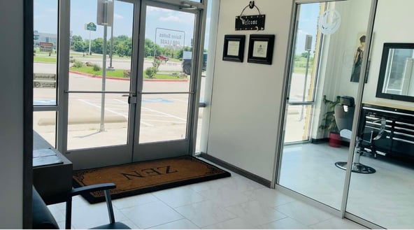 New Salon Suites Available in Decatur, Texas.