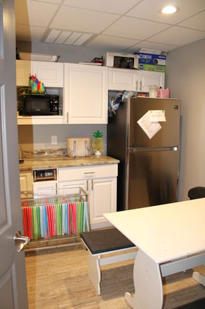 3 Chair Rentals Available in Popular Salon BLINK BEAUTIQUE