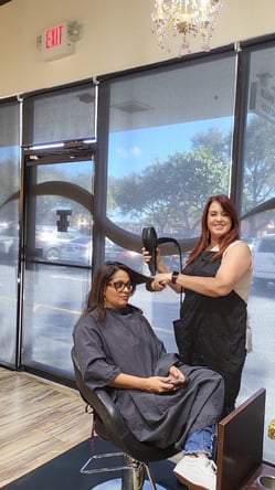 Flexible Chair Rental – Luxury Salon