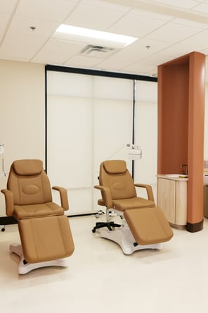 Luxury Salon -Rentals available for Stylist Chair, Makeup Station & Facial Bed – Henderson, NV 89052