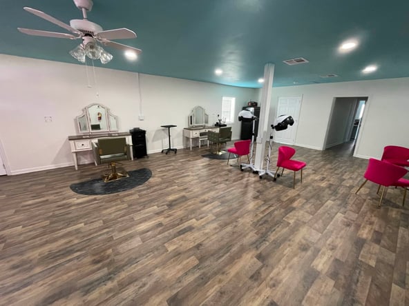 Renovated salon in Graceville, Florida; Looking for beauty professionals! :)
