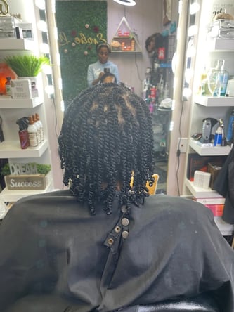 Sola Salon Studios in Williamsburg, VA – Salon Suite for Rent