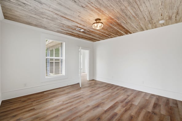 Beautiful Spa Suites for Rent in Pensacola FL
