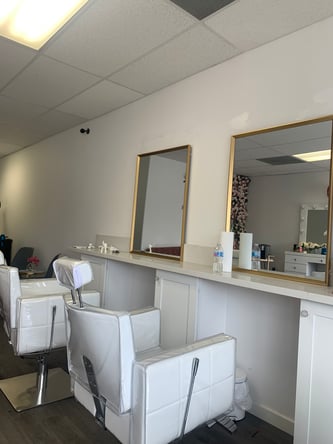 Salon Room OR Station for RENT