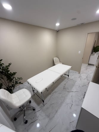 Luxury Treatment Room in Brooklyn (Ocean Ave) for Lash, PMU, Massage