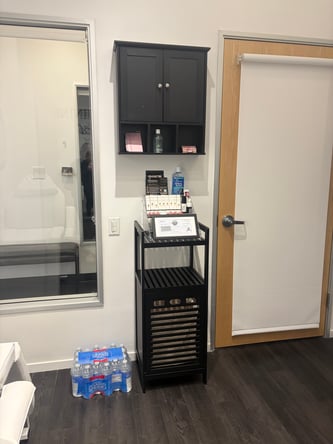 SUBLEASE DOWNTOWN SANTA MONICA SALON SUITE