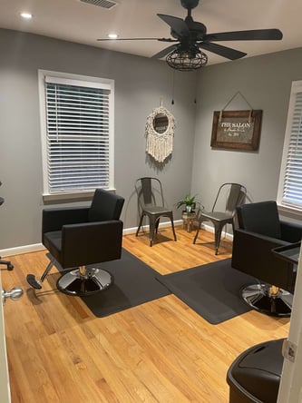 Upscale salon in Dallas Ga. has booth for rent