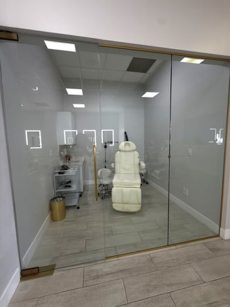 Luxury PMU Chairs & Private Room for Rent – Sherman Oaks