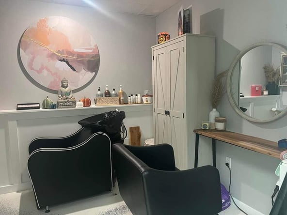 Studio Space Available at Beauty Bar Studios