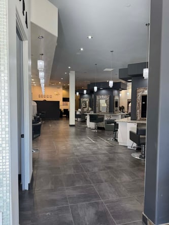 Beautiful Salon chair rental in Santan Village Mall – $250/wk