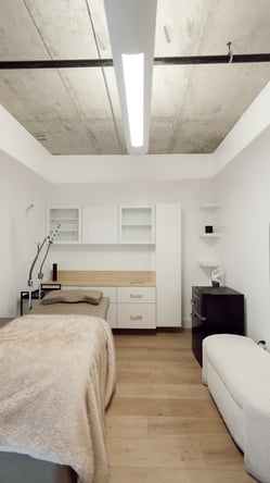 Splittable Downtown Seattle Salon Studio: Fully Renovated for 2 Providers, Parking Included