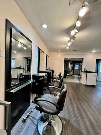 You’re Invited: Schedule Your Private Salon Tour & Interview (Next 30 Days)